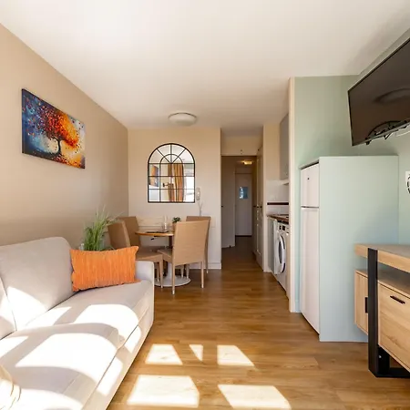 Village Cap Estérel - L'esquinade-113 By Interhome *
